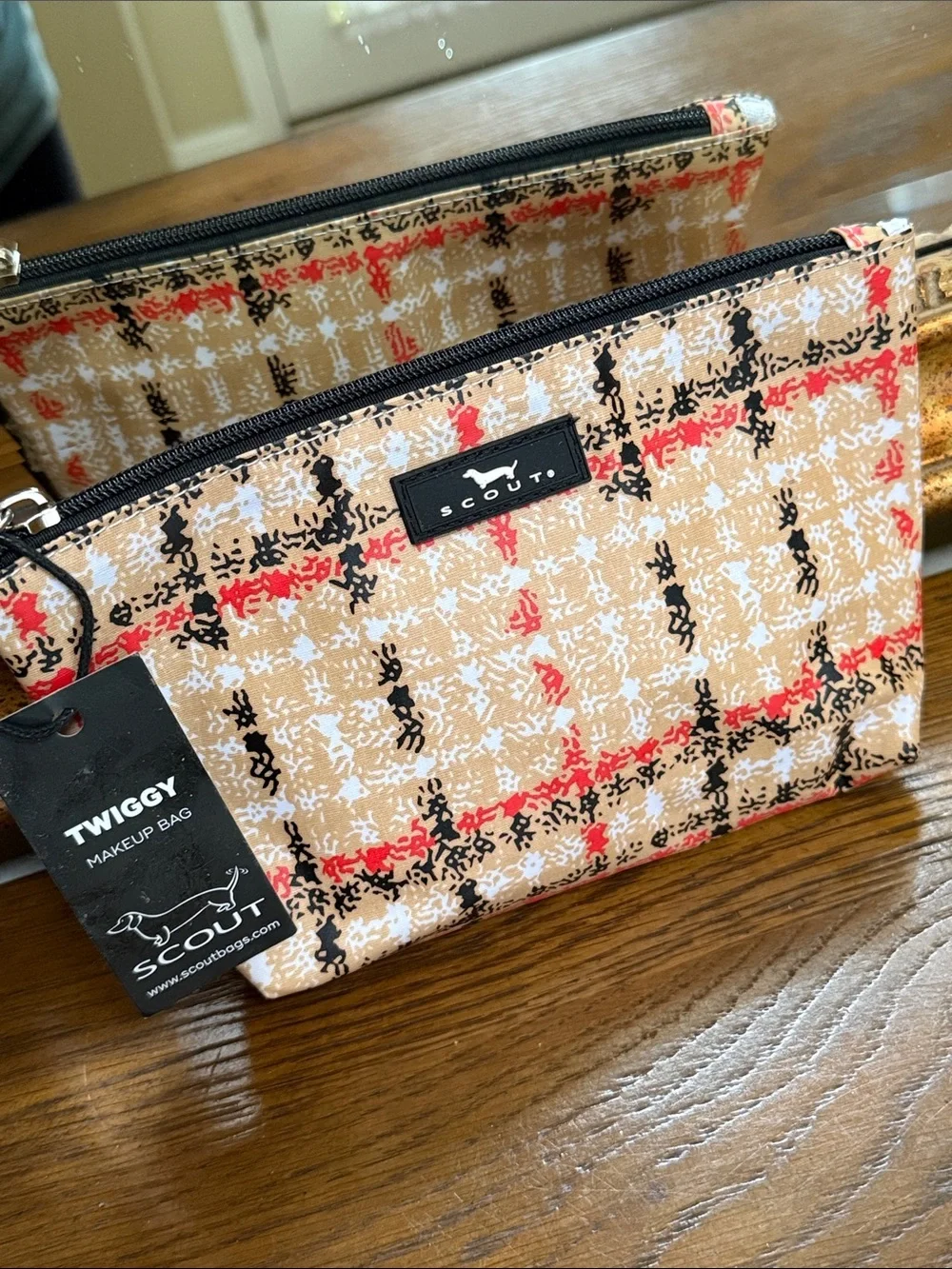 Scout Twiggy Makeup Bag in Tan, Red, Black & White.